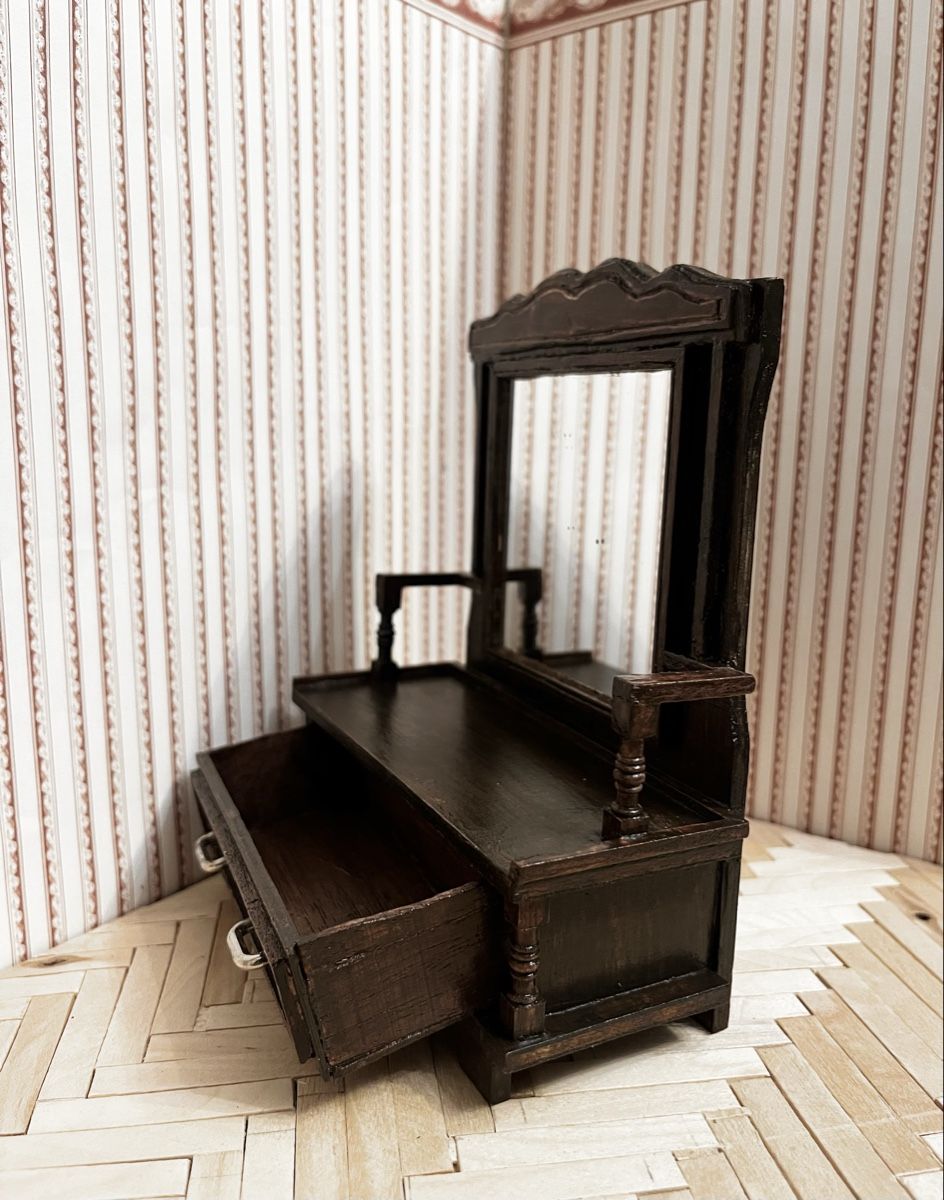 Case e mobili per bambole: Puppenmöbel: Kommode / Garderobe – Usato da Brugg AG venduto da Faint.Memory 2