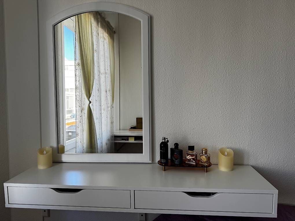 Ikea Tavoli da trucco: Coiffeuse IKEA avec miroir – Nuovo (secondo la descrizione) da Carouge GE venduto da cha_5mk7 3