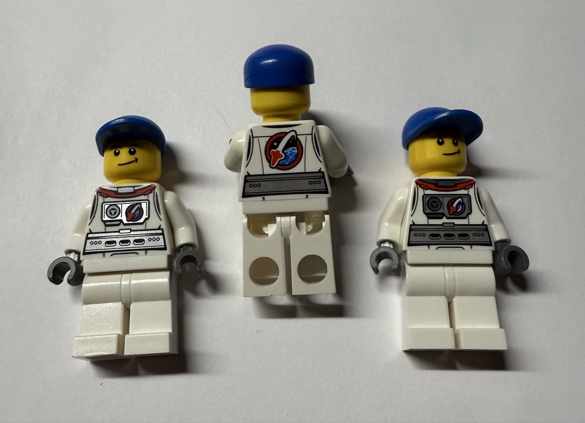 Lego Spielzeuge: 3 Stück Lego Figuren Spacesuit, White – Gebraucht aus Rheinfelden von zim_2hqc 1