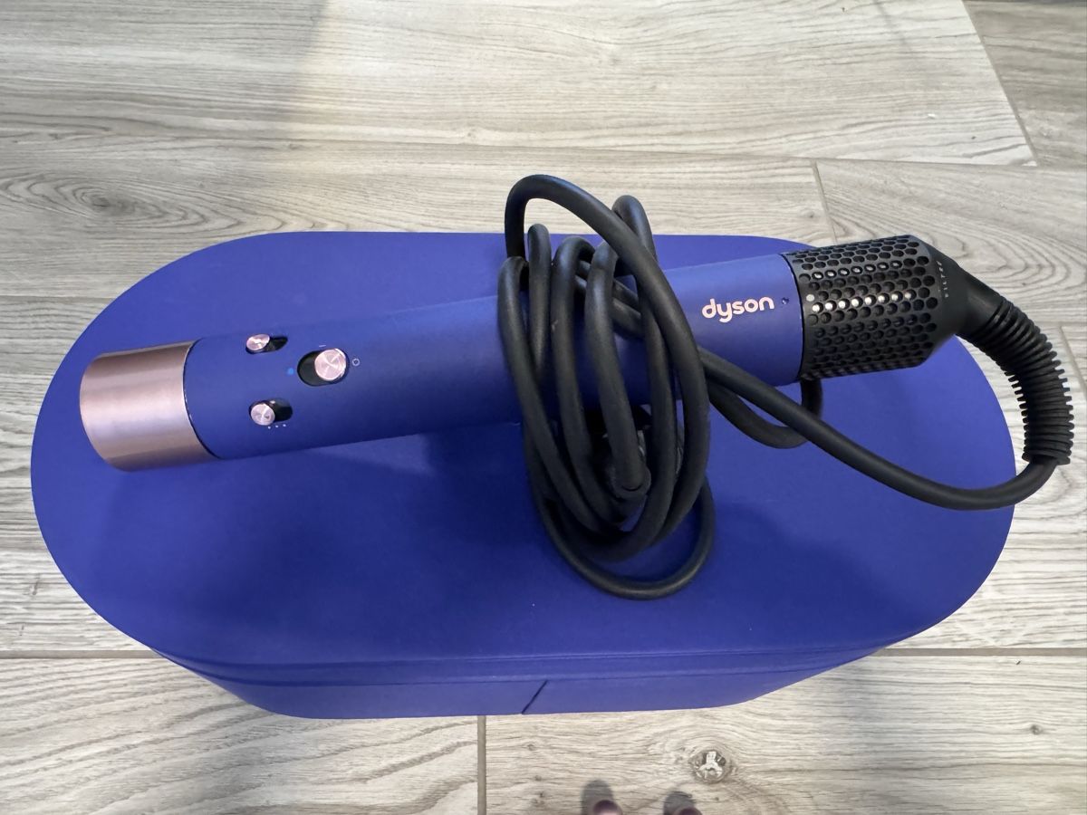 Dyson Asciugacapelli: Dyson Airwrap Complete Haarstyler - leider defekt – Difettoso da Bülach venduto da sunshiine_ 2