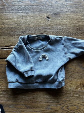 Baby Pullover Hejlenki mit Regenbogen Grösse 56/62