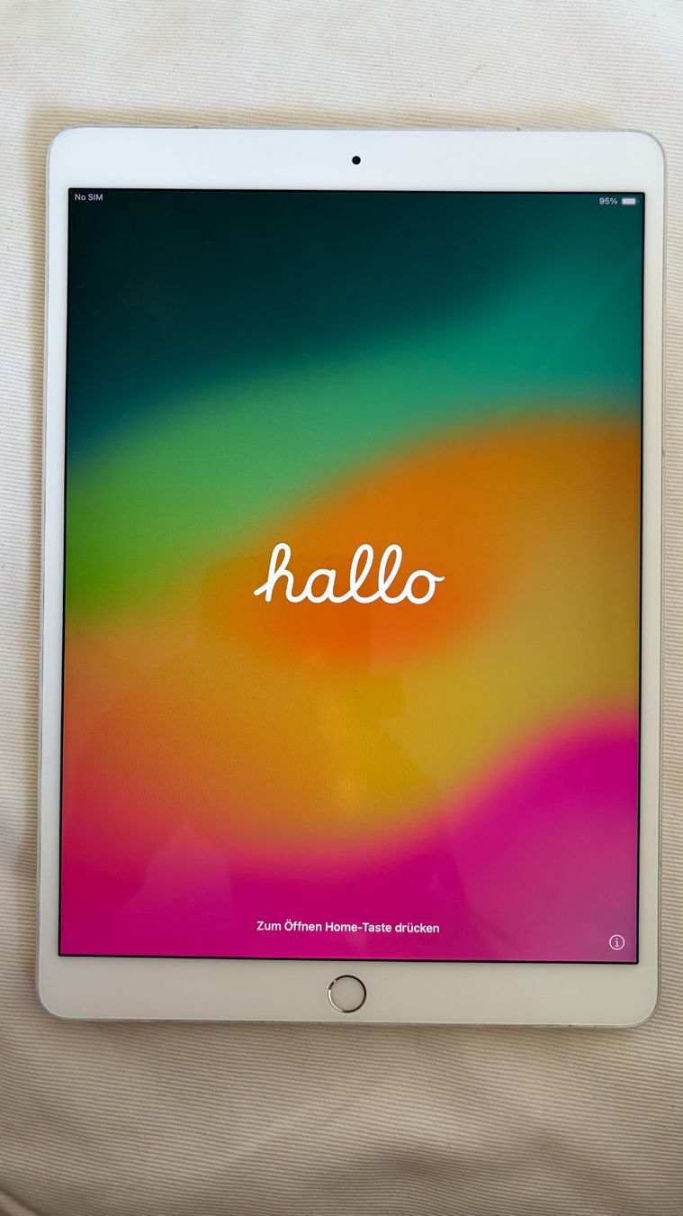 Apple Tablet PC: iPad Pro 10.5" 256 GB Silber Wi-Fi + Cellular – Gebraucht aus Tann von Abern