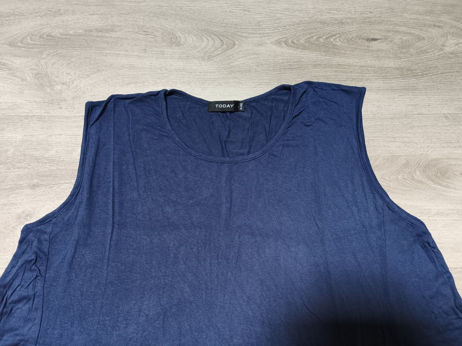 Top: XL/XXL Top – Usato da Bätterkinden venduto da Elefantenzoo 1