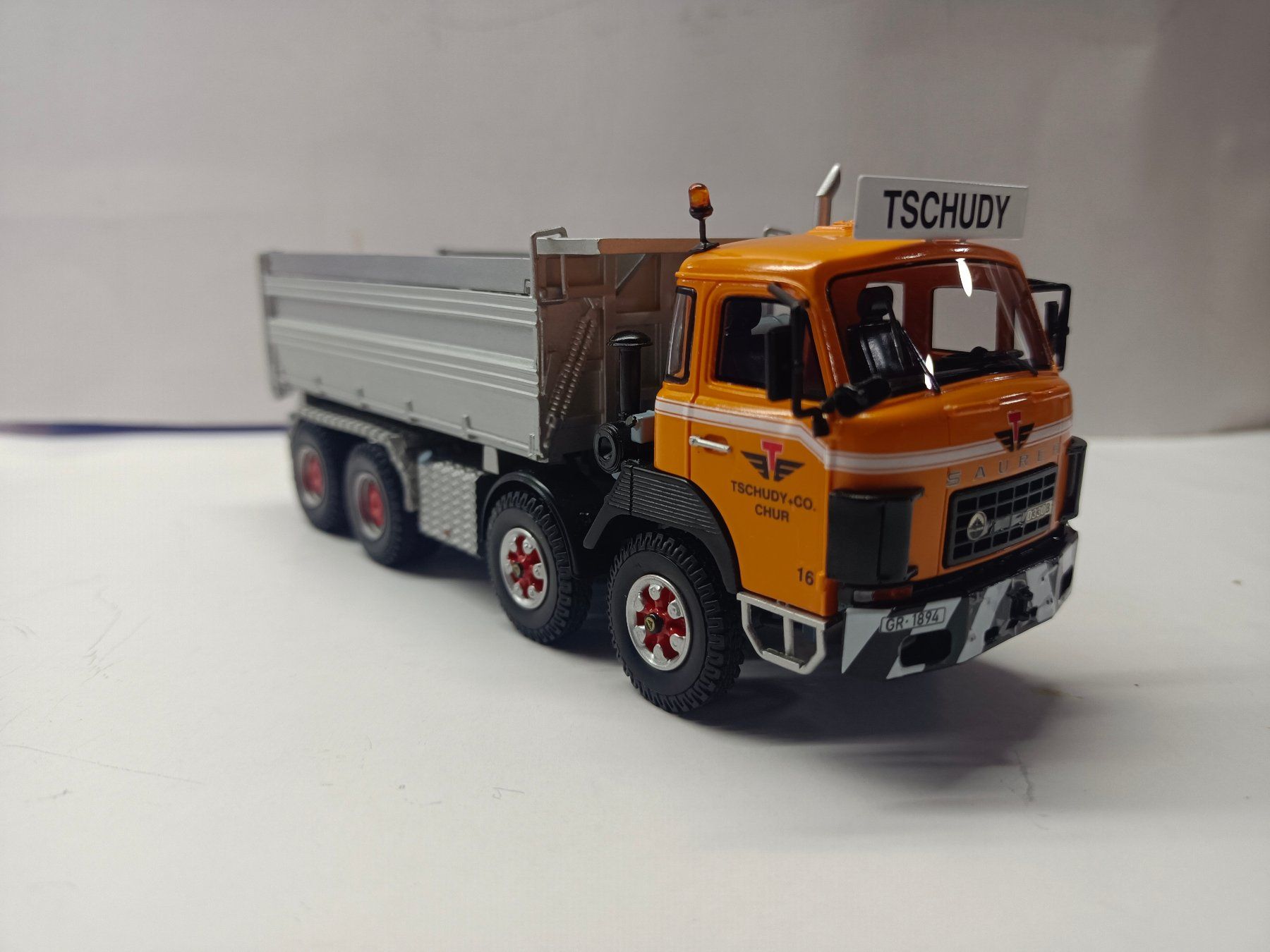 Saurer Modellautos: 1:50 Saurer D330 4-A -Kipper "Tschudy" – Neu und originalverpackt aus Affoltern am Albis von Modellshop-8910 1