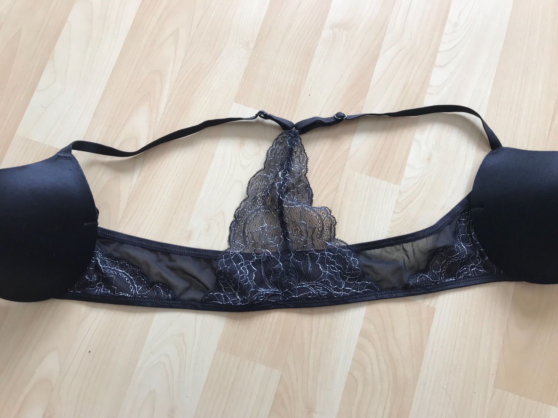 Autres dessous: Schwarzer BH Gr. 34 B – D'occasion à Ostermundigen par janaj 1