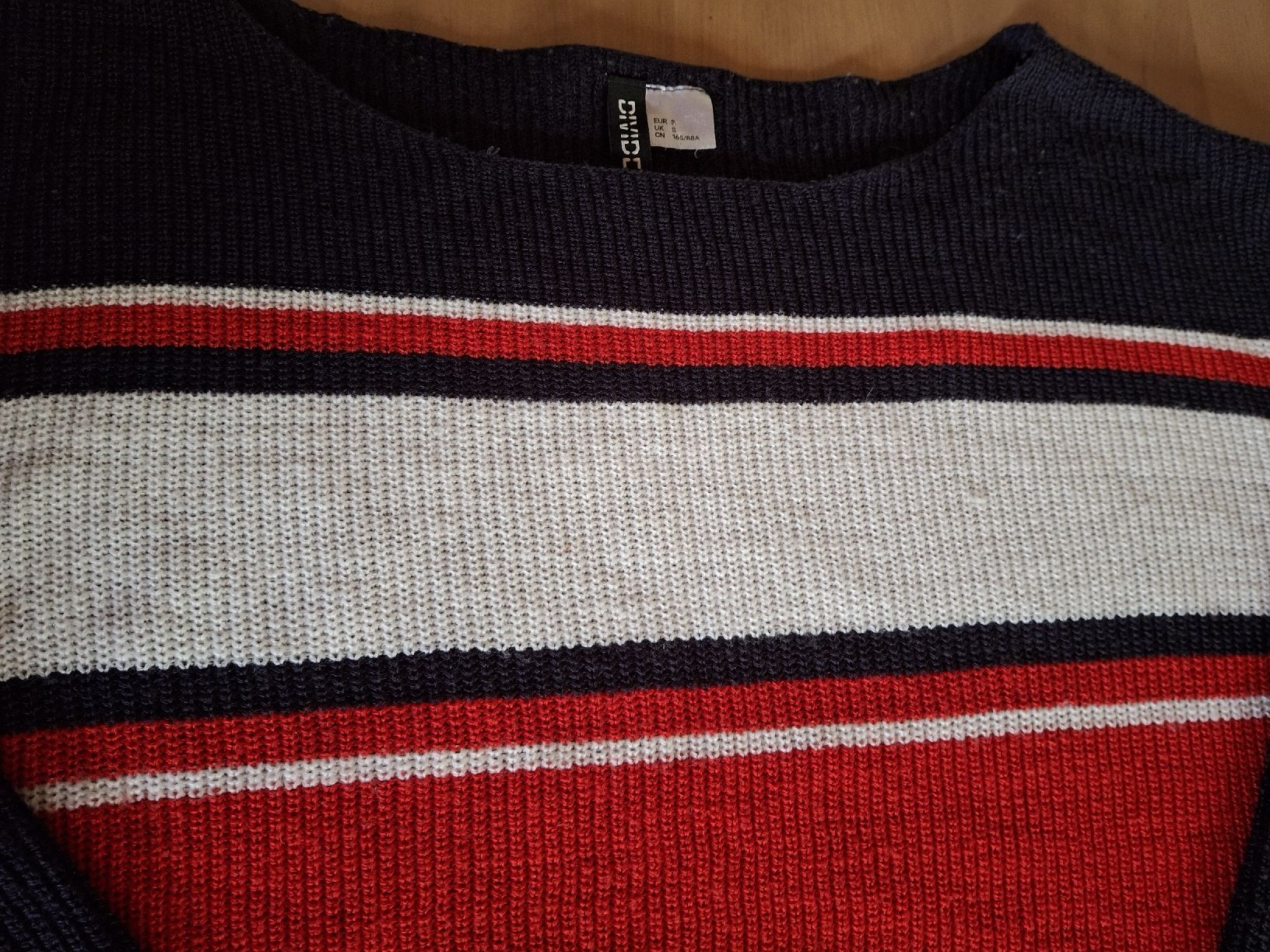 H&M Maglioni & Felpe: Pull court taille S marque H&M – Usato da Villiers venduto da san_jn5w 2