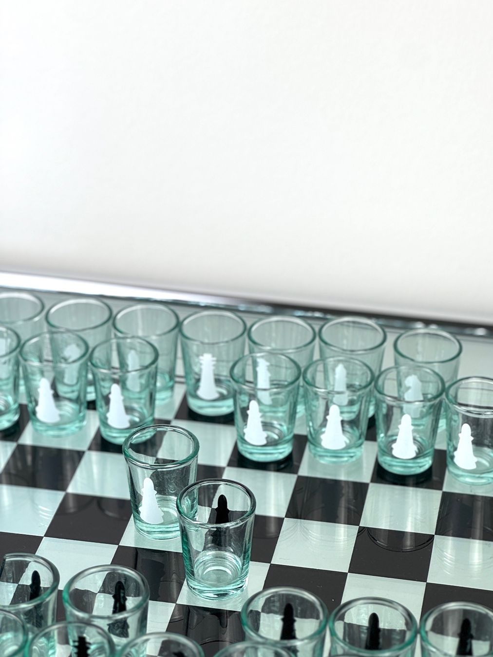 Giochi: Schachbrett mit Schnapsgläser – Usato da Riehen venduto da lor_d5w8 2
