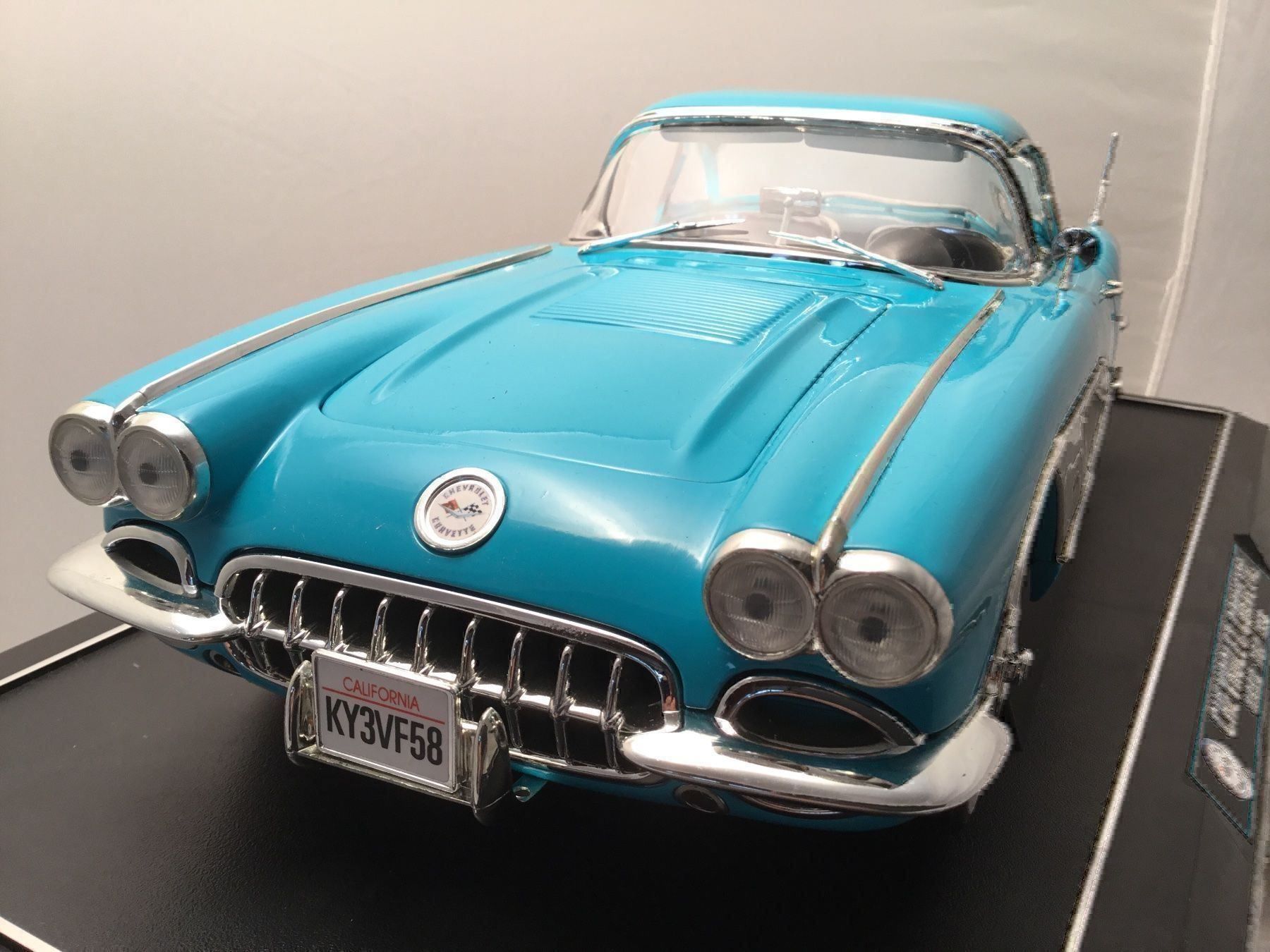 Chevrolet Modellautos: Chevrolet Corvette 1958 / Grossmodell – Neu und originalverpackt aus Erlenbach im Simmental von Model_box