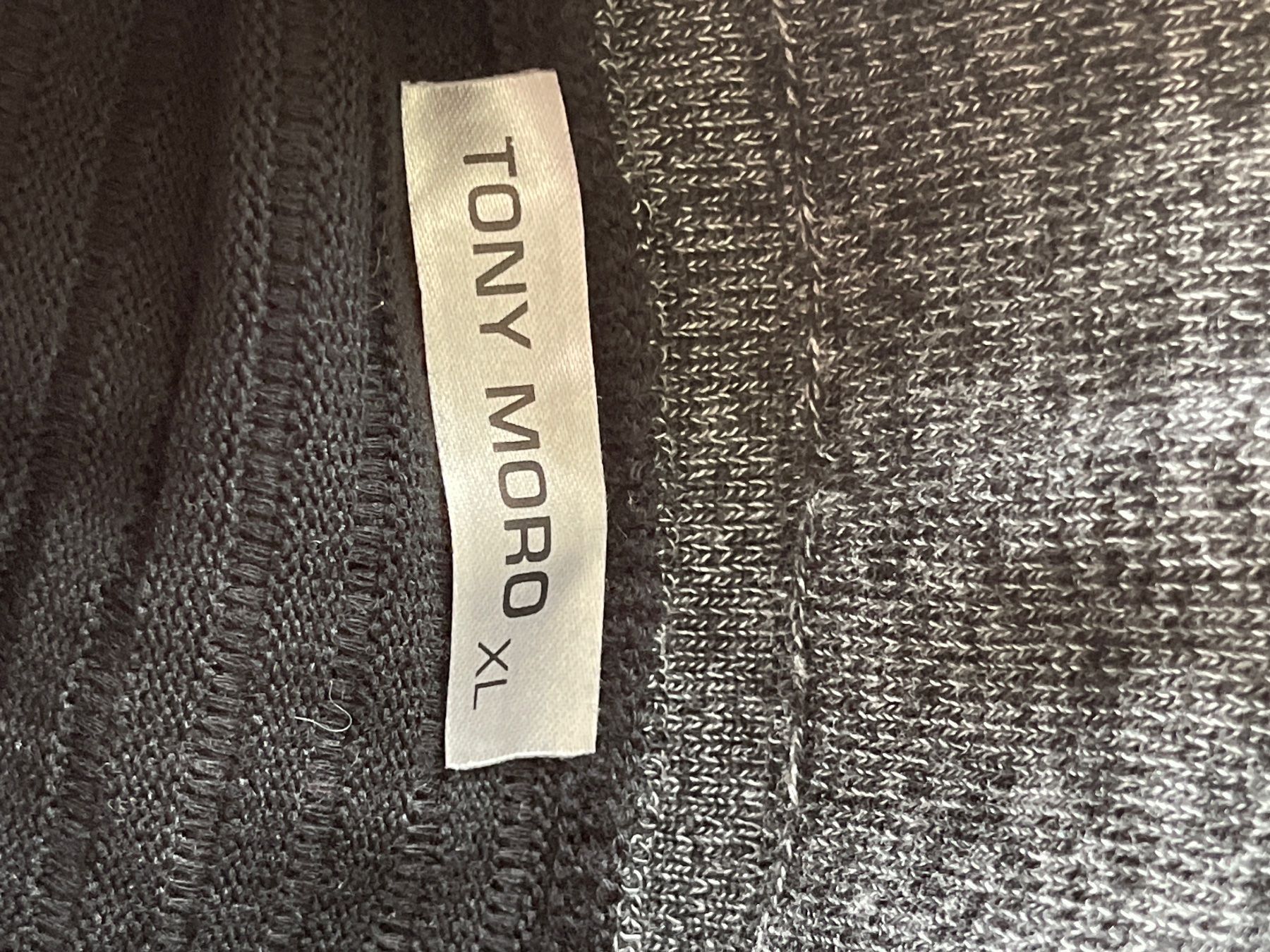 Pullover & Sweatshirts: PulloverTony Moro – Neu (gemäss Beschreibung) aus Schnottwil von Garuso 1