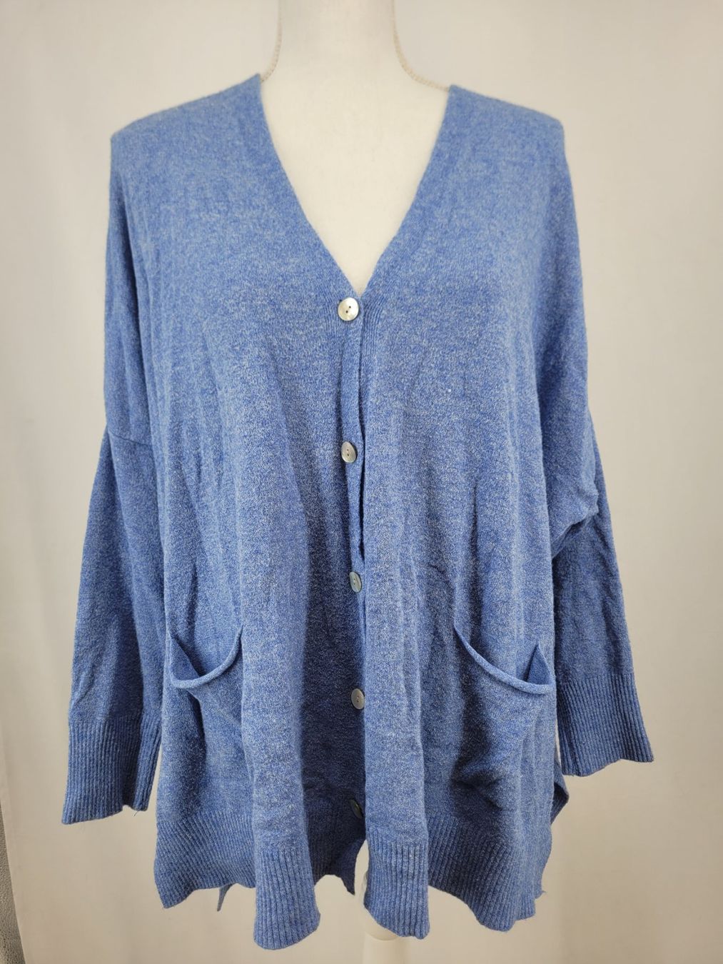 Gilet & Giacche senza maniche: Cardigan bleu clair – Usato da Lausanne venduto da PlusValue_Lausanne