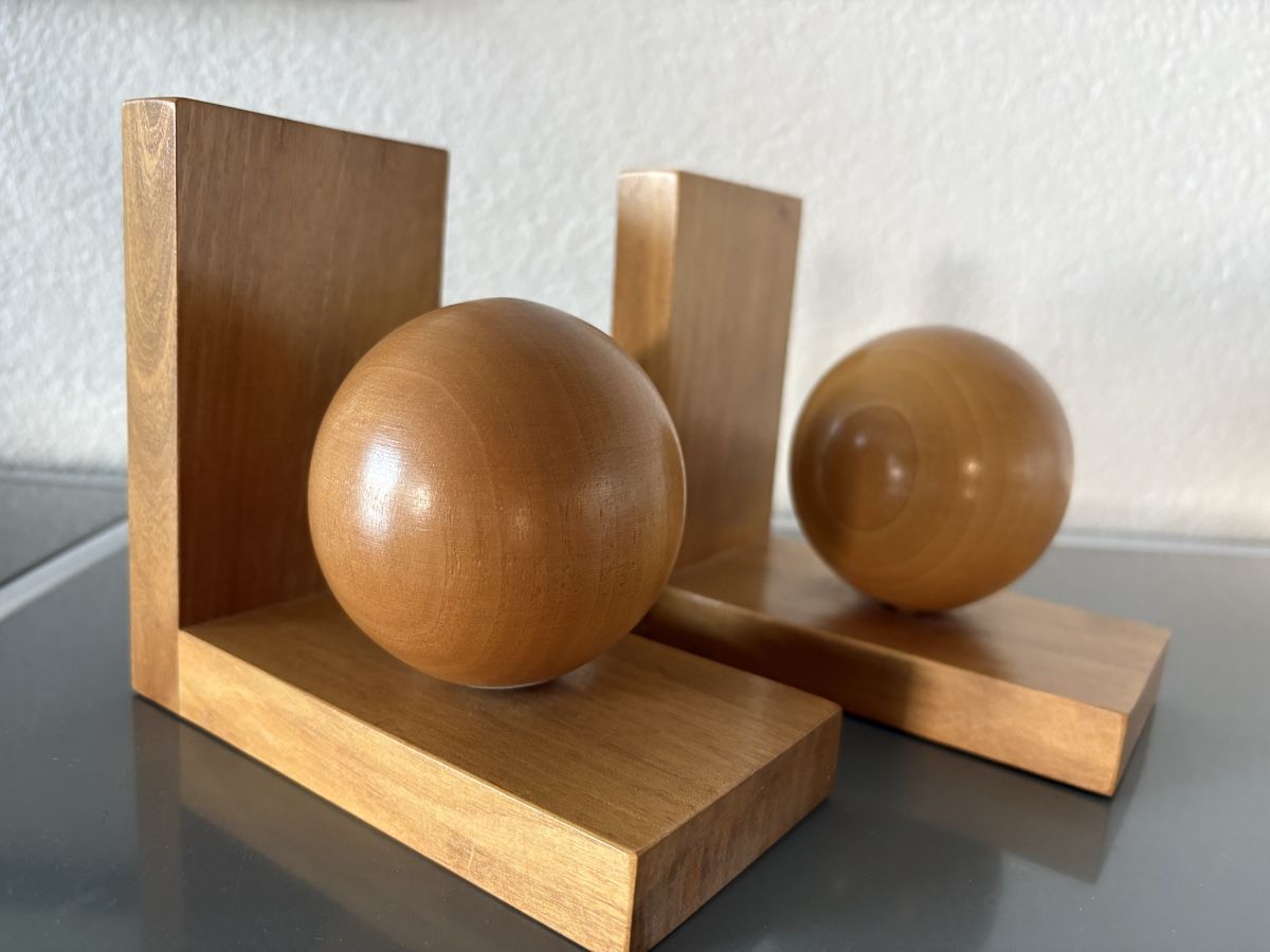 Sonstige Dekorationen & Accessoires: Buchstützen Holz Kugel 70er – Gebraucht aus Bellach von 2ndBox 1