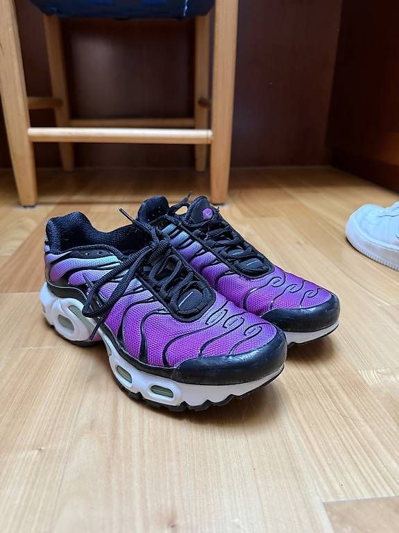 Chaussures hommes: Nike Air Max Plus – D'occasion à Winkel par jbuchwalder17