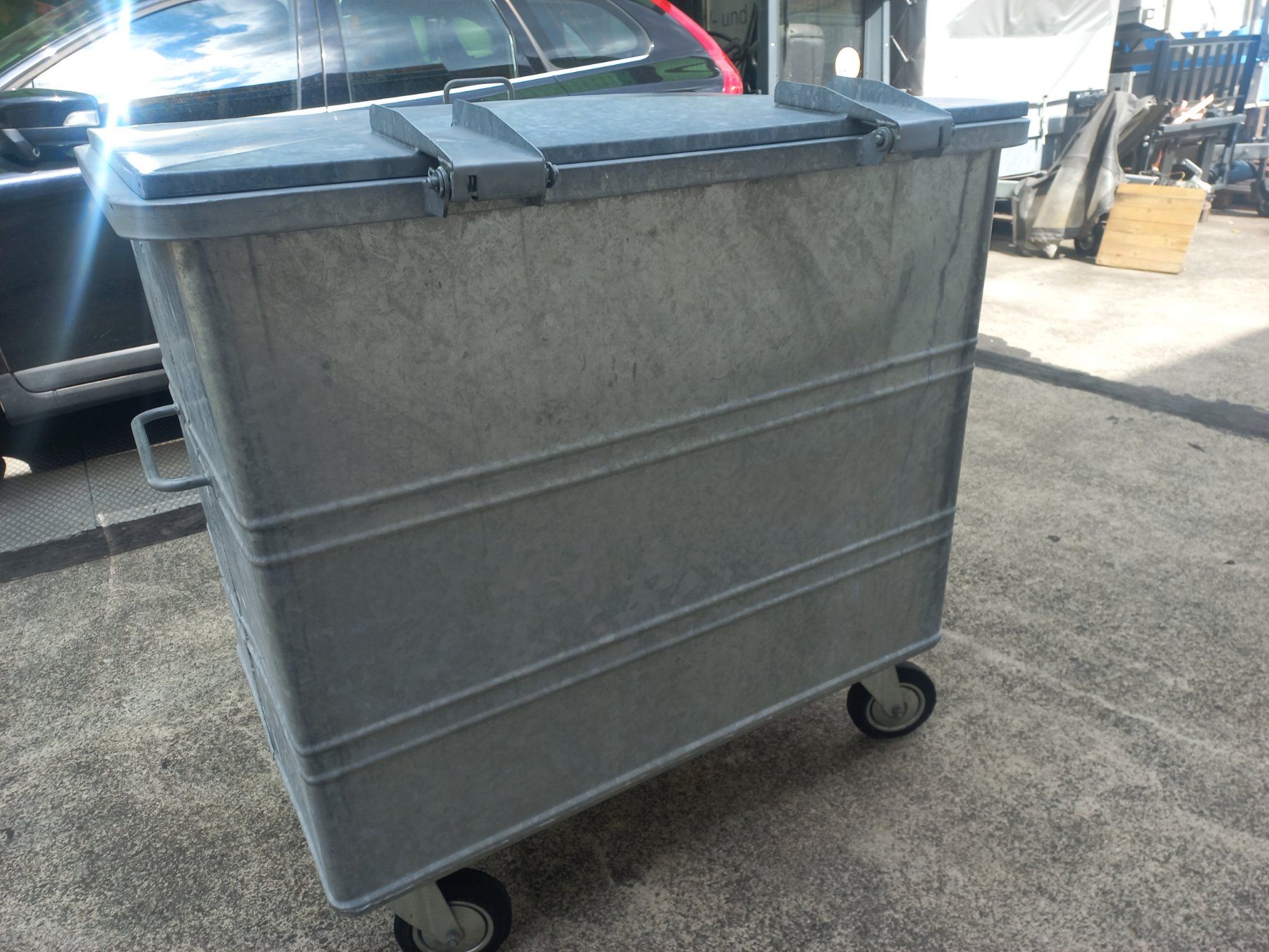 Autres articles bureau & commerces: Abfallcontainer Kehrichtcontainer Müllcontainer Container 1 – D'occasion à DULLIKEN par Lerchclassicdulliken 3