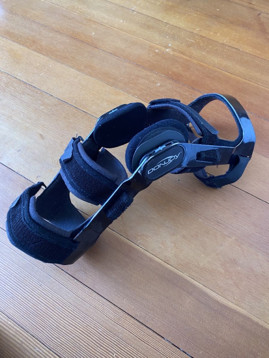 Attrezzature mediche: Knieorthese Schiene XS/S – Usato da Schlieren venduto da Winter06 1