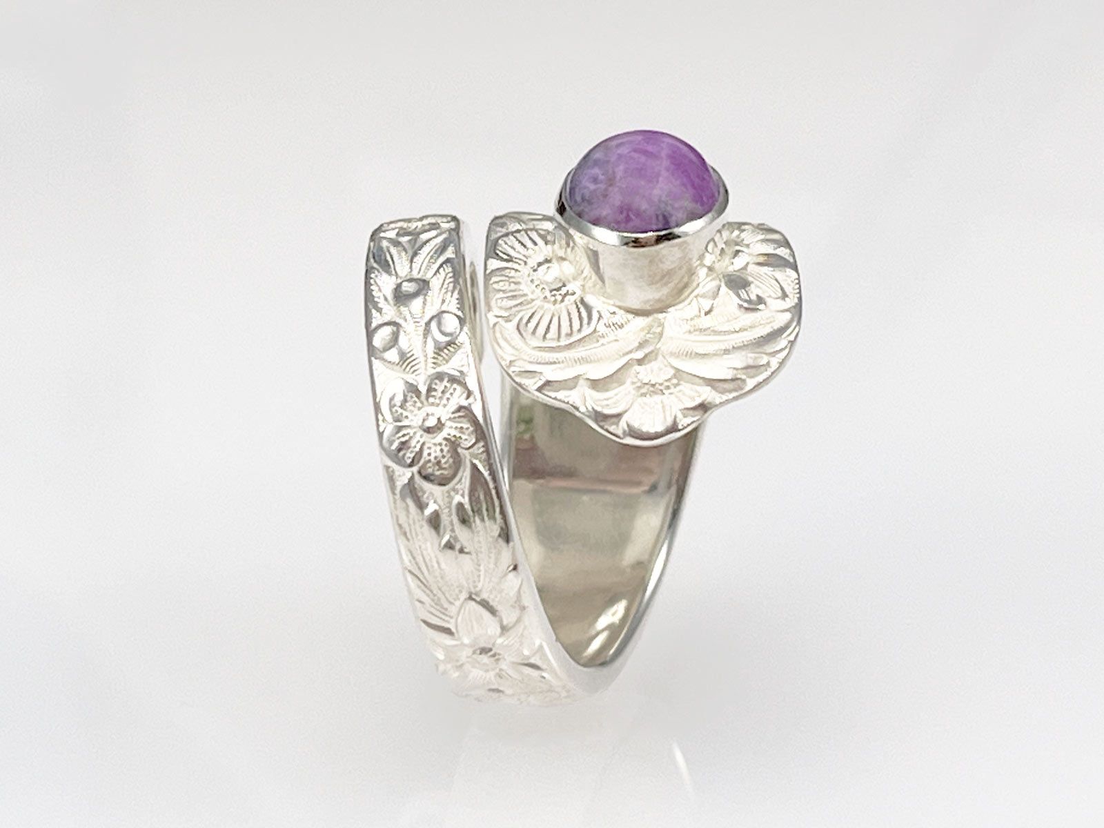 Anelli: Offener Silberring mit Sugilith im Jugendstil Design – Nuovo e nell'imballaggio originale da Meilen venduto da Byrd-bijoux 2