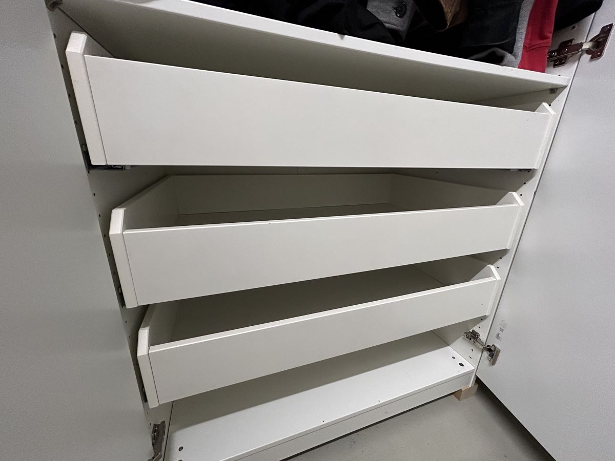 Ikea Armadi: IKEA PAX Schrank - ab 1.- – Usato da Bözen venduto da obi92 2