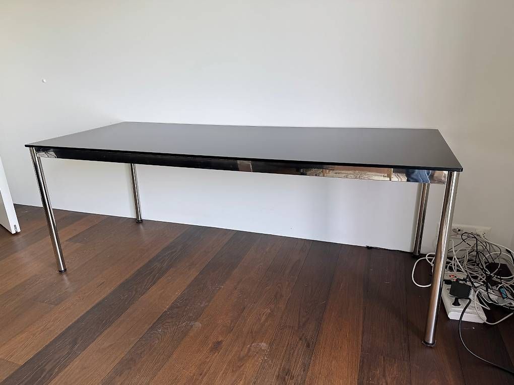 Tavoli: Eleganter Design-Tisch – Usato da Oberwil-Lieli venduto da JuHa 1