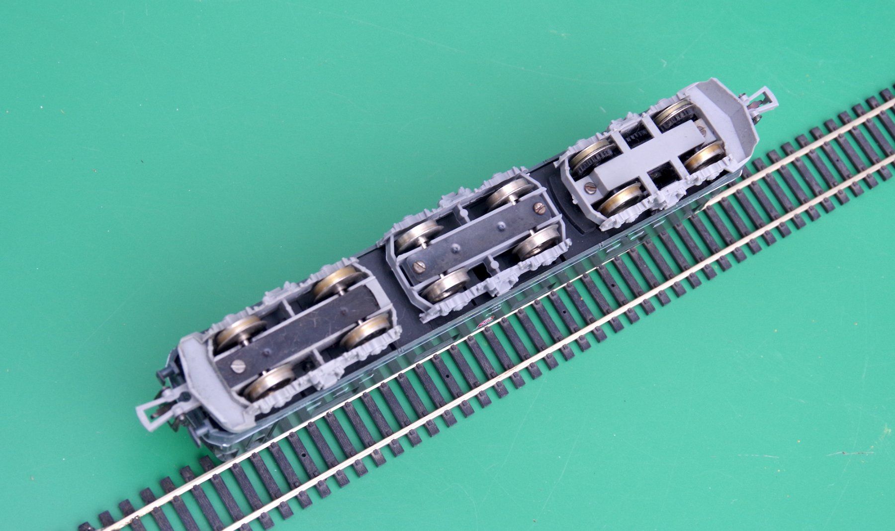 Lima Modellini di ferrovie: Lima H0 Elektro-Lok Re 6/6 SBB CFF FFS – Difettoso da Frauenfeld venduto da Danielpwiedmer 4