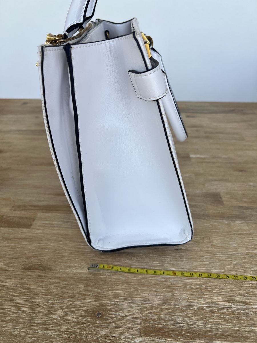 Guess Borse da donna: Guess Weisse Tasche – Usato da Dübendorf venduto da kat_yx9r 5