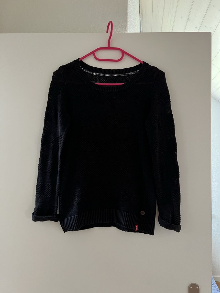 Esprit Maglioni & Felpe: Schwarzer Strickpullover von edy by Esprit, Grösse S – Usato da Richterswil venduto da and_l726