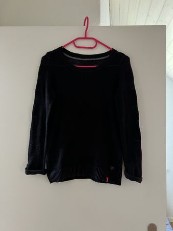 Schwarzer Strickpullover von edy by Esprit, Grösse S