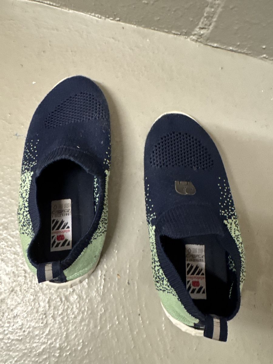 Elefanten Chaussures garçon: Kinder Hausschuhe Grösse 31 – D'occasion à Zürich par zd_1965 3