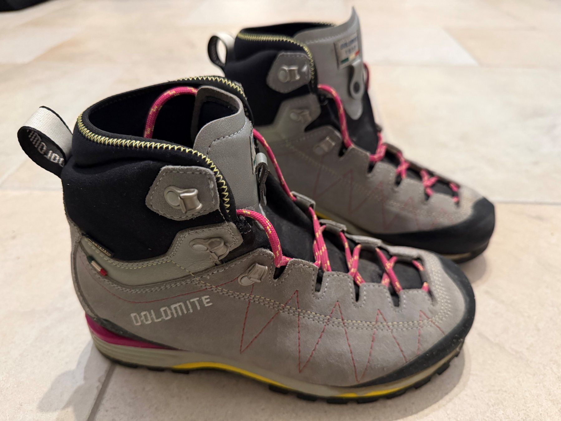 Dolomite Scarpe da donna: Damen Dolomite Wanderschuh Torq Tech GTX Grösse 38 – Usato da Niederglatt ZH venduto da Fifi7777