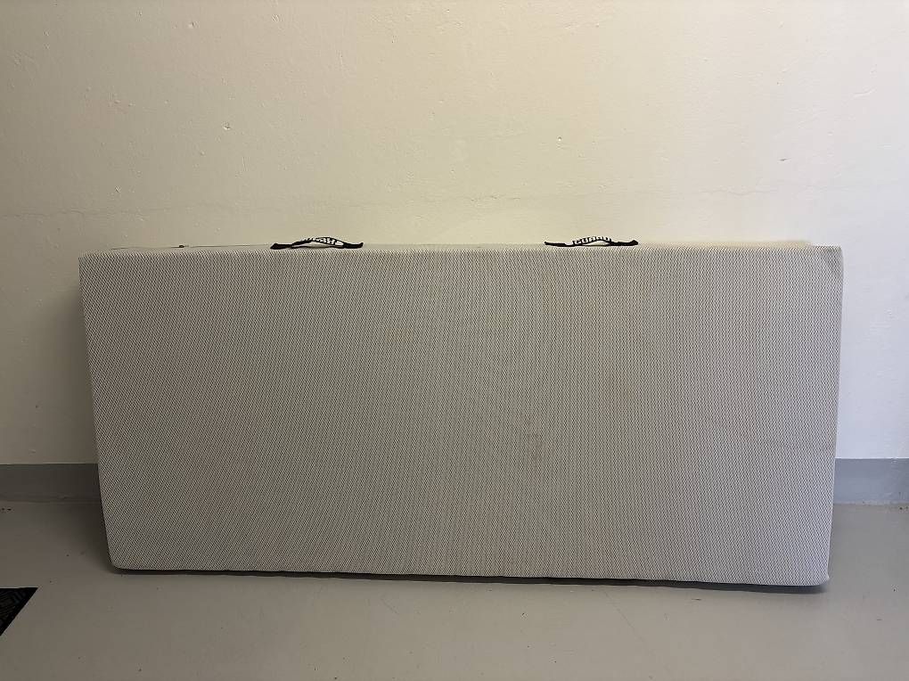 Matratzen: Matratze 90x200cm – Gebraucht aus Rebstein von fabio.litscher