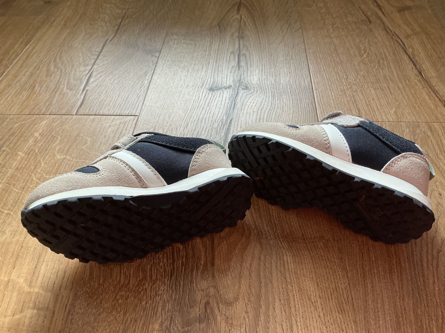 Scarpe per ragazzi: Baby Winter Sneakers 22 – Usato da Brugg AG venduto da Magna3 4