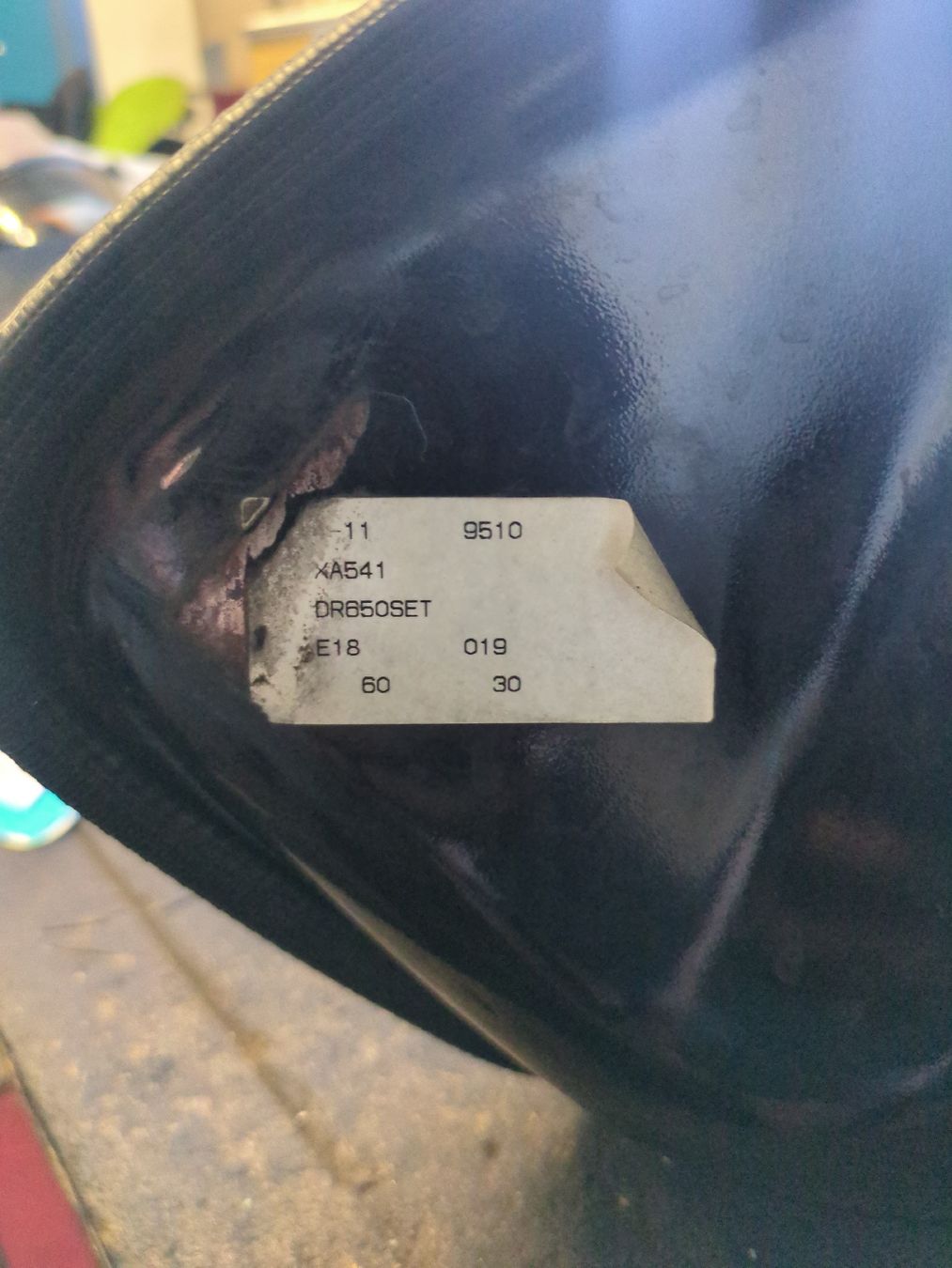 Suzuki Tutti i ricambio per moto: Benzintank Suzuki DR 650 – Usato da Hünenberg venduto da MotoMotto 3