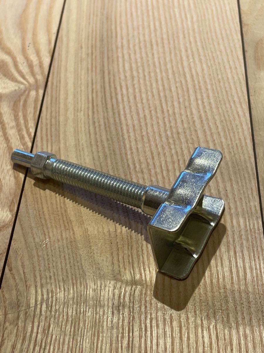 Eisenwaren: Stellfuss/Schraubfuss, 4 Stück neuwertig – Gebraucht aus Adligenswil von Treegarden