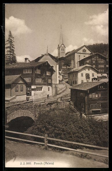 Cartoline postali: Fiesch /Valais, Dorfansicht mit Kirche u – Usato da Berlin venduto da bartko-reher