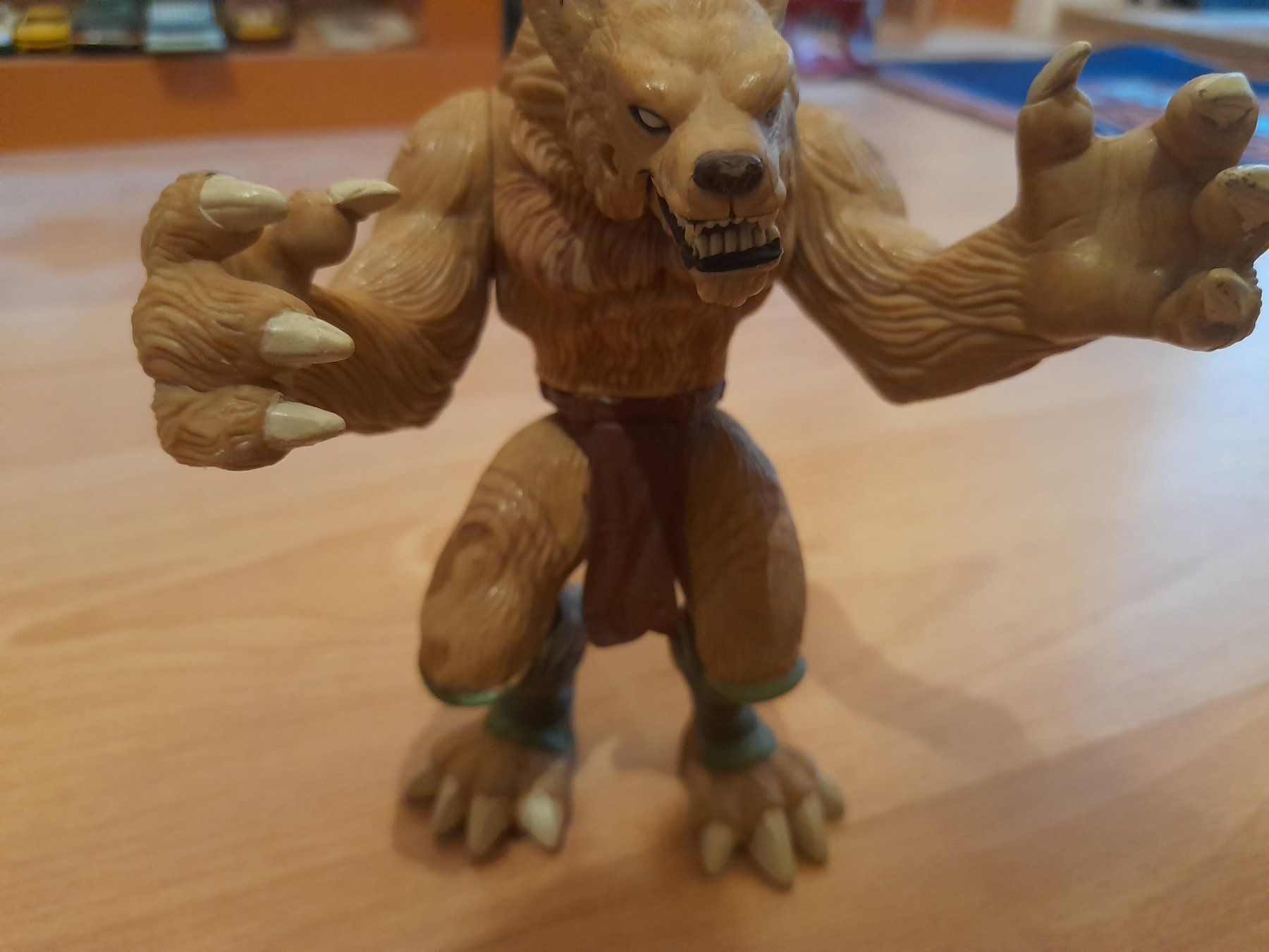 Hasbro Giocattoli: Hasbro Figur Werwolf – Usato da Lustmühle venduto da chevi03 1