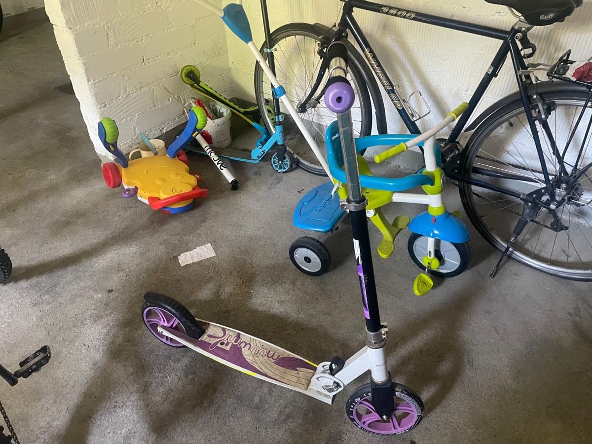 Veicoli per bambini: Kick scooter aluminium purple used – Usato da Ostermundigen venduto da kha_q5zx