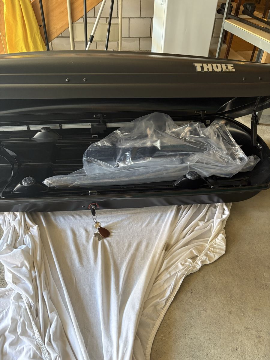 Thule Dachboxen: Dachträgerbox Thule mit zubehör – Neu (gemäss Beschreibung) aus Oberrüti von rom_96wb