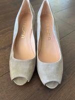 Elegante UNISA Wildleder Pumps, hellgrau, Grösse 39, neu!