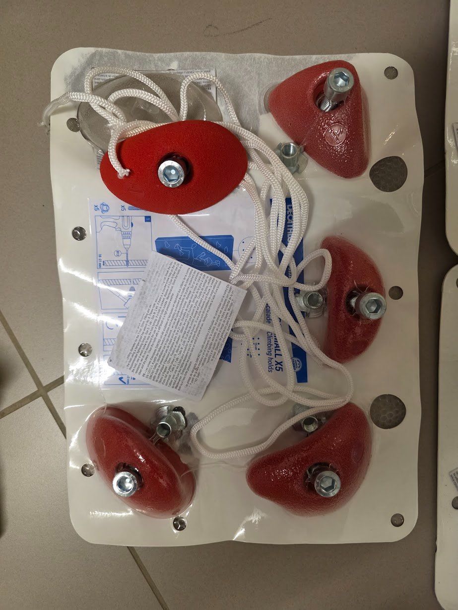 Pareti & prese d'arrampicata: Klettergriffe Simond Crimp Small Set 3 Packungen neu – Nuovo (secondo la descrizione) da Bauma venduto da Yotanke