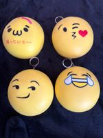 Lot de 4 porte-clés Emoji / Smiley jaunes 😊