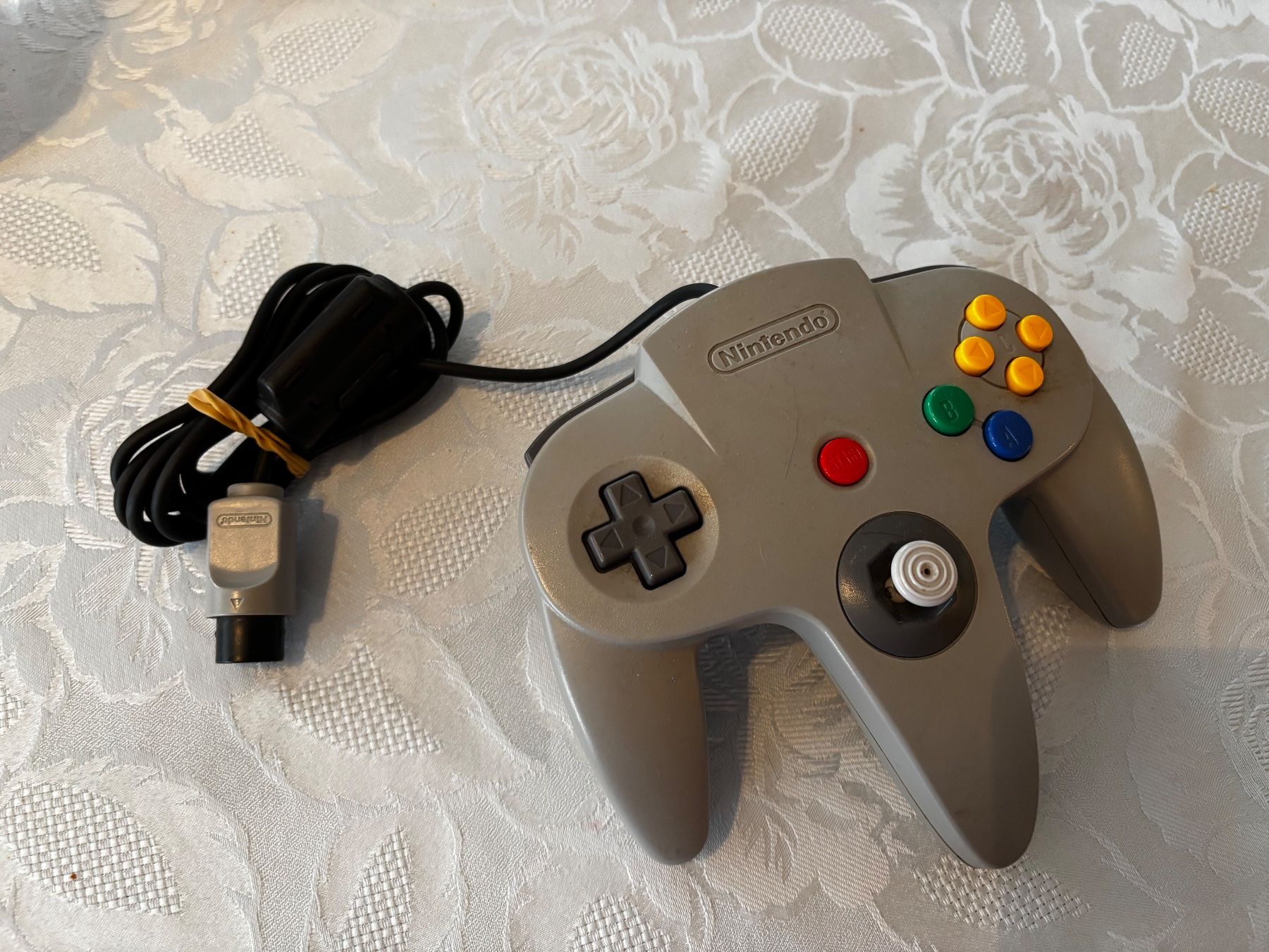 Controller: Original Nintendo 64 Controller – Usato da Frenkendorf venduto da gelbeZinnie