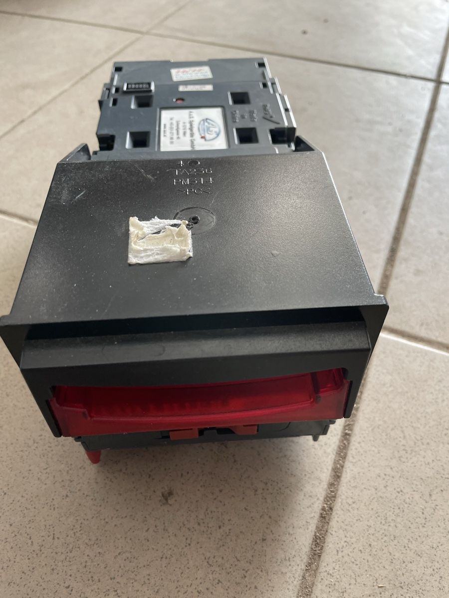 Slot Machine: Notenleser NV9 USB – Usato da Muri AG venduto da SwissConsultings 1