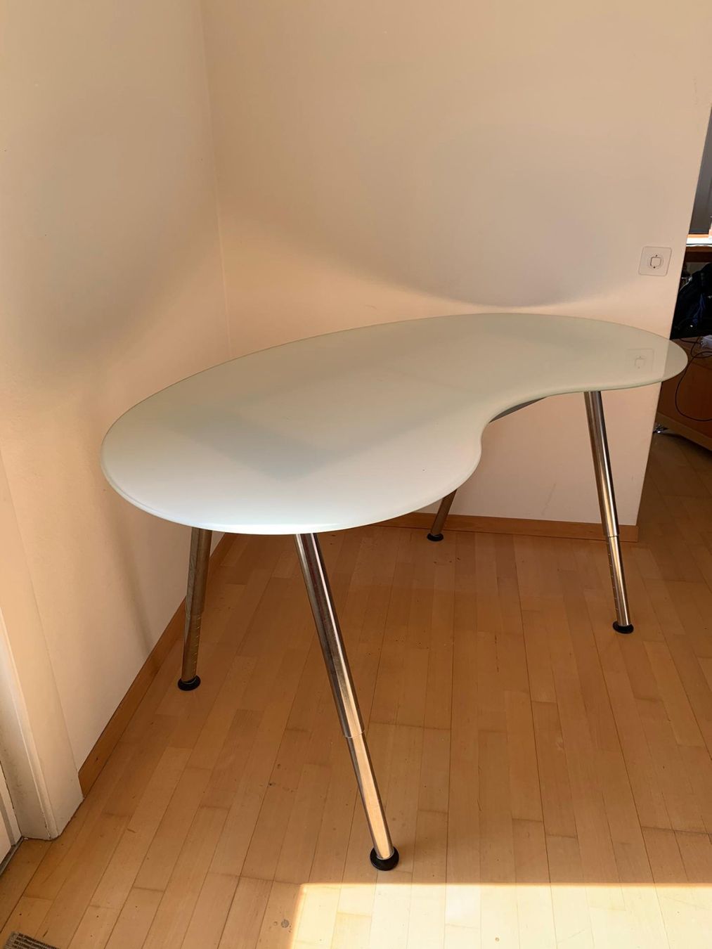 Ikea Scrivanie: Bürotisch Galant Schreibtisch Glas Design – Usato da Jona venduto da Matse7