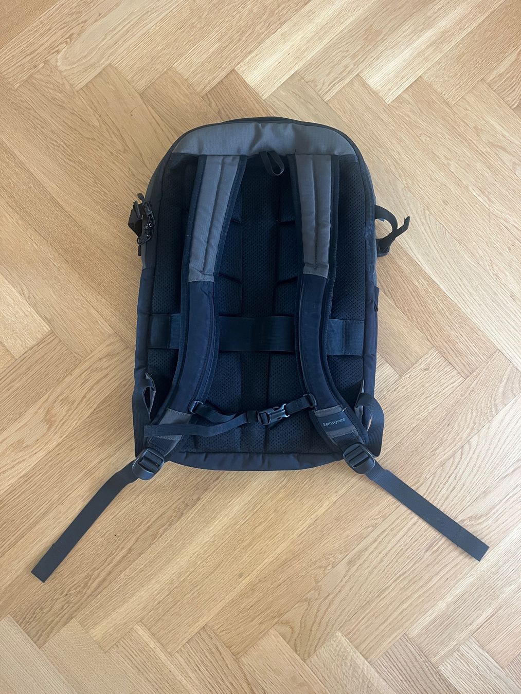 Samsonite Rucksäcke: Samsonite Rucksack Grau Schwarz – Gebraucht aus Zürich von bretxo 2