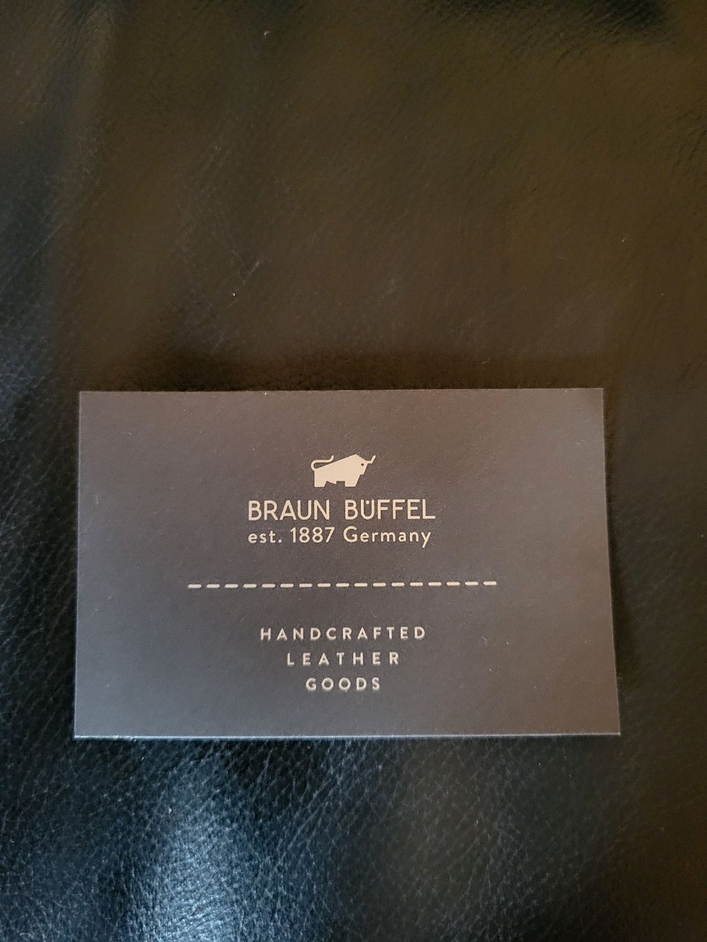 Braun Büffel Taschen für Damen: Braun Büffel Tasche – Neu und originalverpackt aus Zweisimmen von Adorable 6