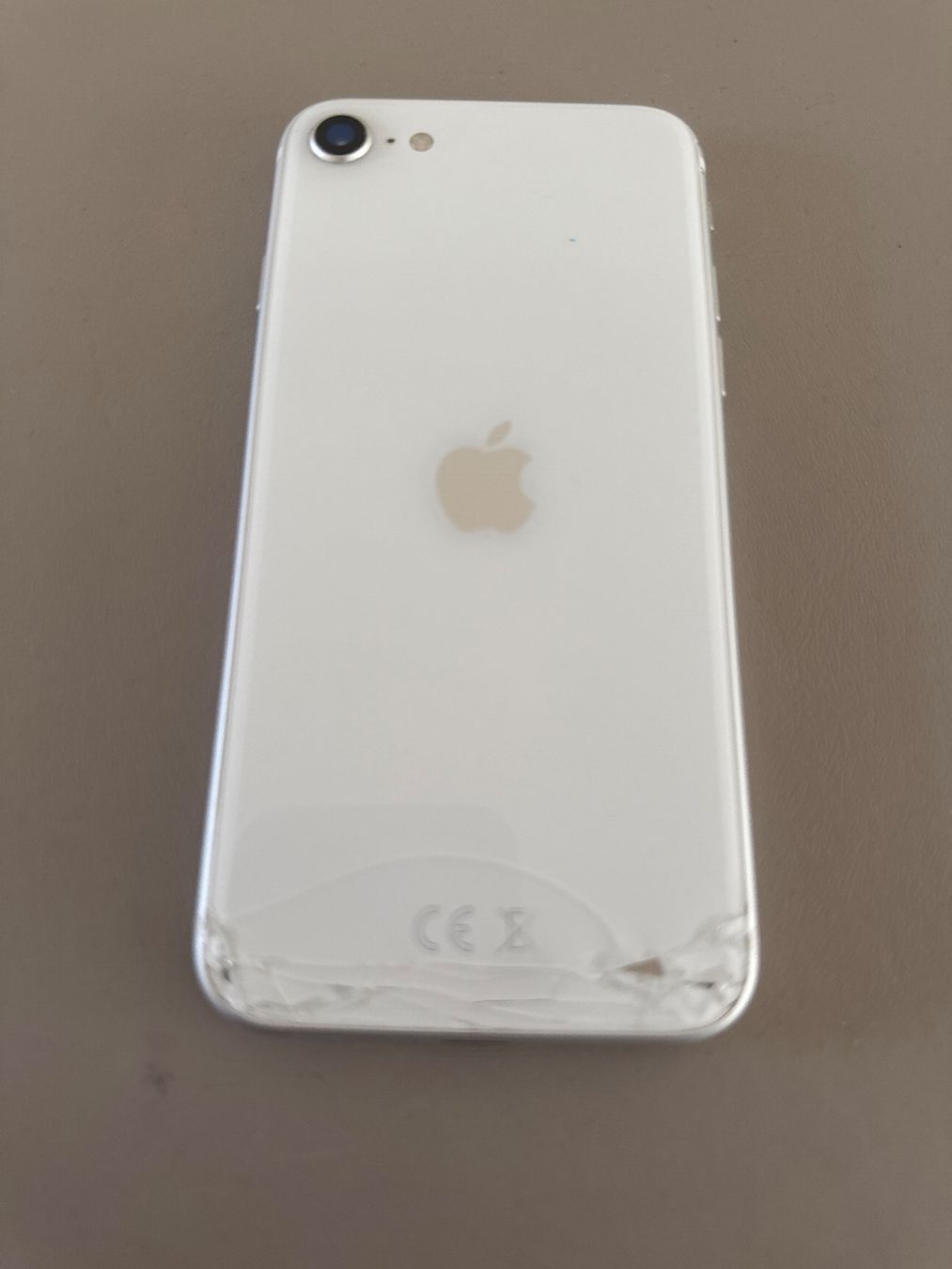 Apple Telefoni cellulari / Smartphones: iPhone SE 2020 – Usato da Adliswil venduto da Busys 1