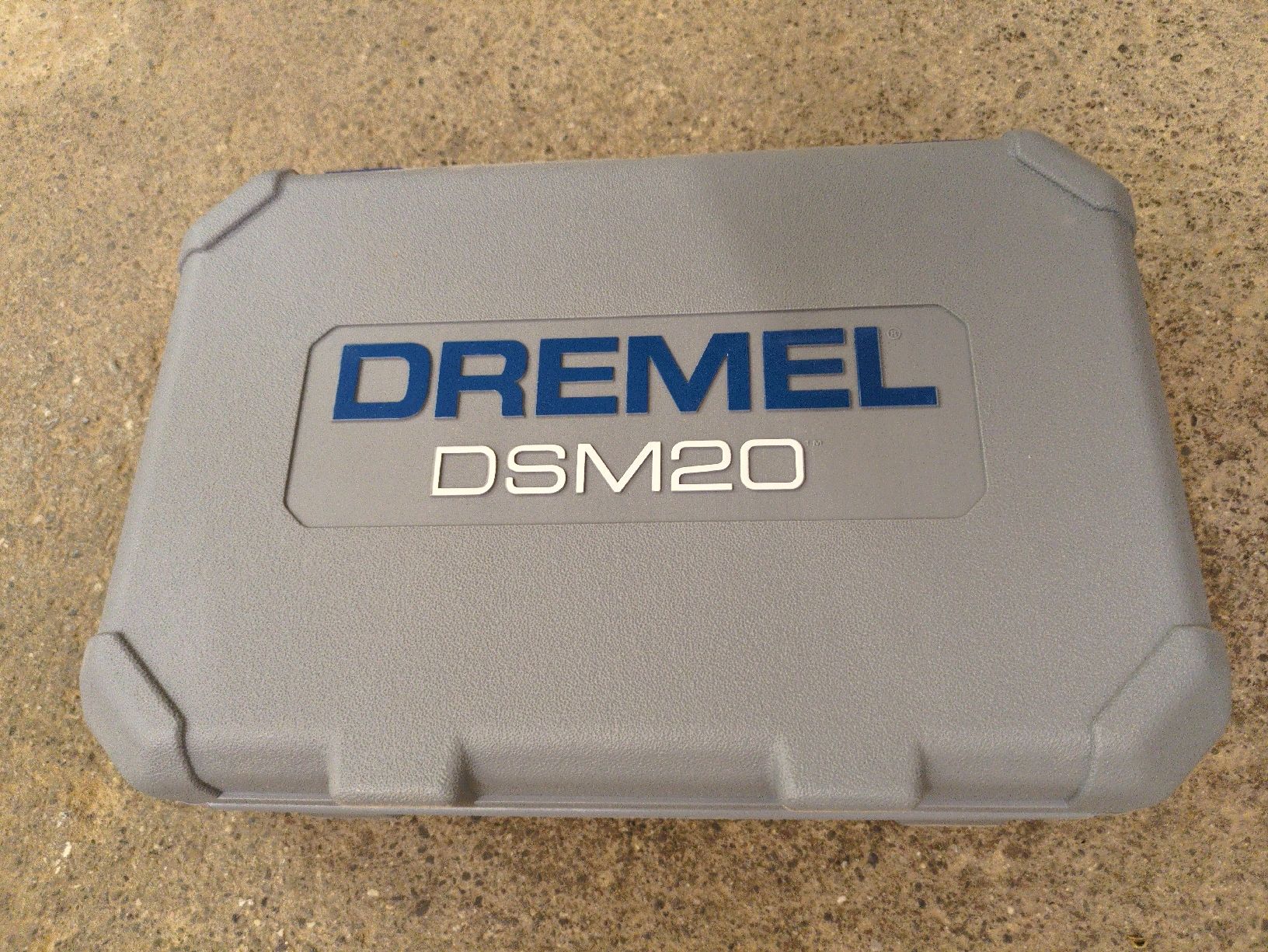 Dremel Tutti gli attrezzi: Dremel DSM20 Trennscheibe – Usato da Wettingen venduto da Jones360 3