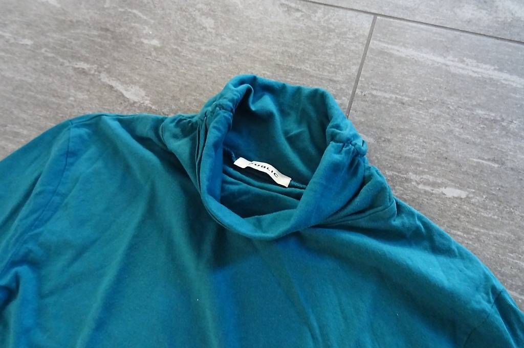 Pullover & Sweatshirts: Dünner Rollkragen-Pullover, Gr. 42 – Gebraucht aus Wetzikon ZH von raegenmoli 1