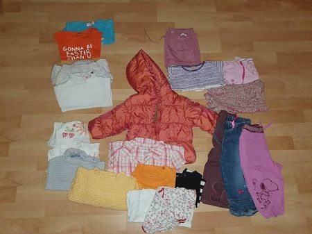 Lot habit fille T 74 / 80