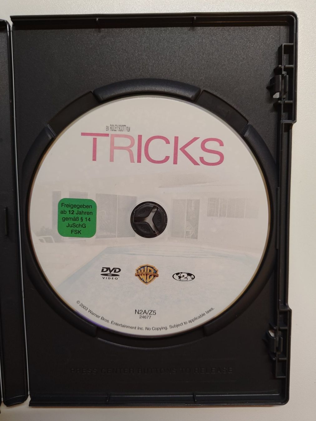 Alle DVDs: Tricks – Gebraucht aus Liestal von Kratzilla 1