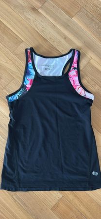 Manquun Sporttop, Grösse 164, neuwertig und bequem!
