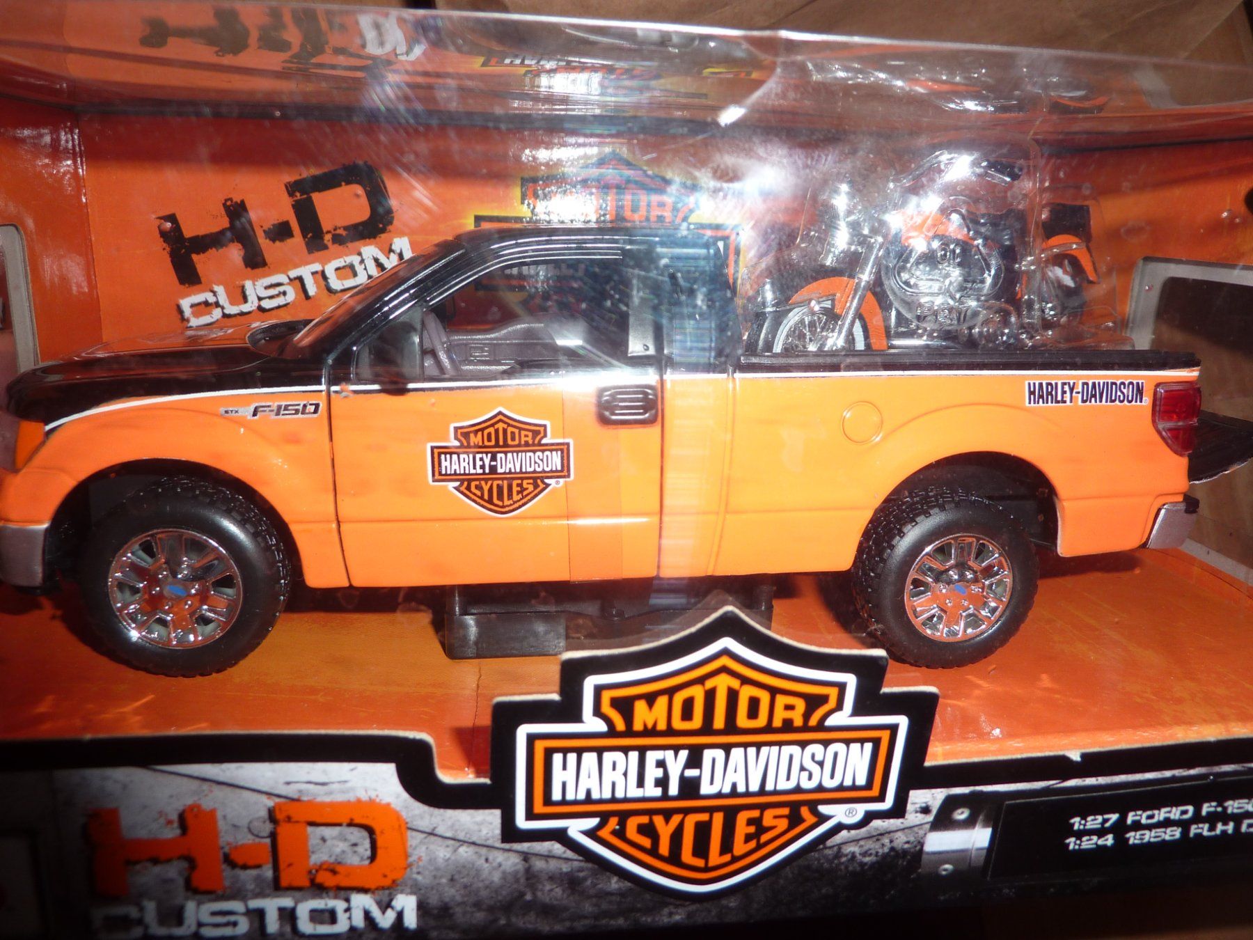 Ford Modellini d'auto: FORD F_150 – Nuovo e nell'imballaggio originale da Balsthal venduto da bouteliee 1